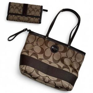 vintage Y2K Coach signature logo canvas shoulder bag purse and wallet set F17433